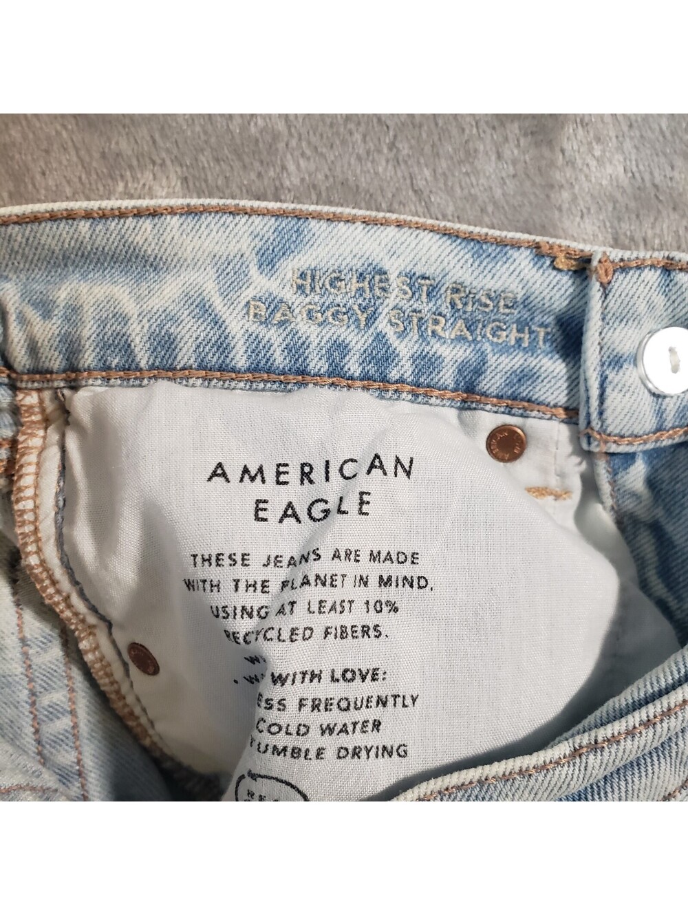 American Eagle Highest Rise Baggy Straight Light Wash Blue Denim Jeans 2 - Picture 4 of 8